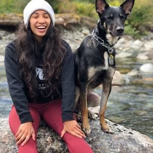 Meet your Posher, Iza